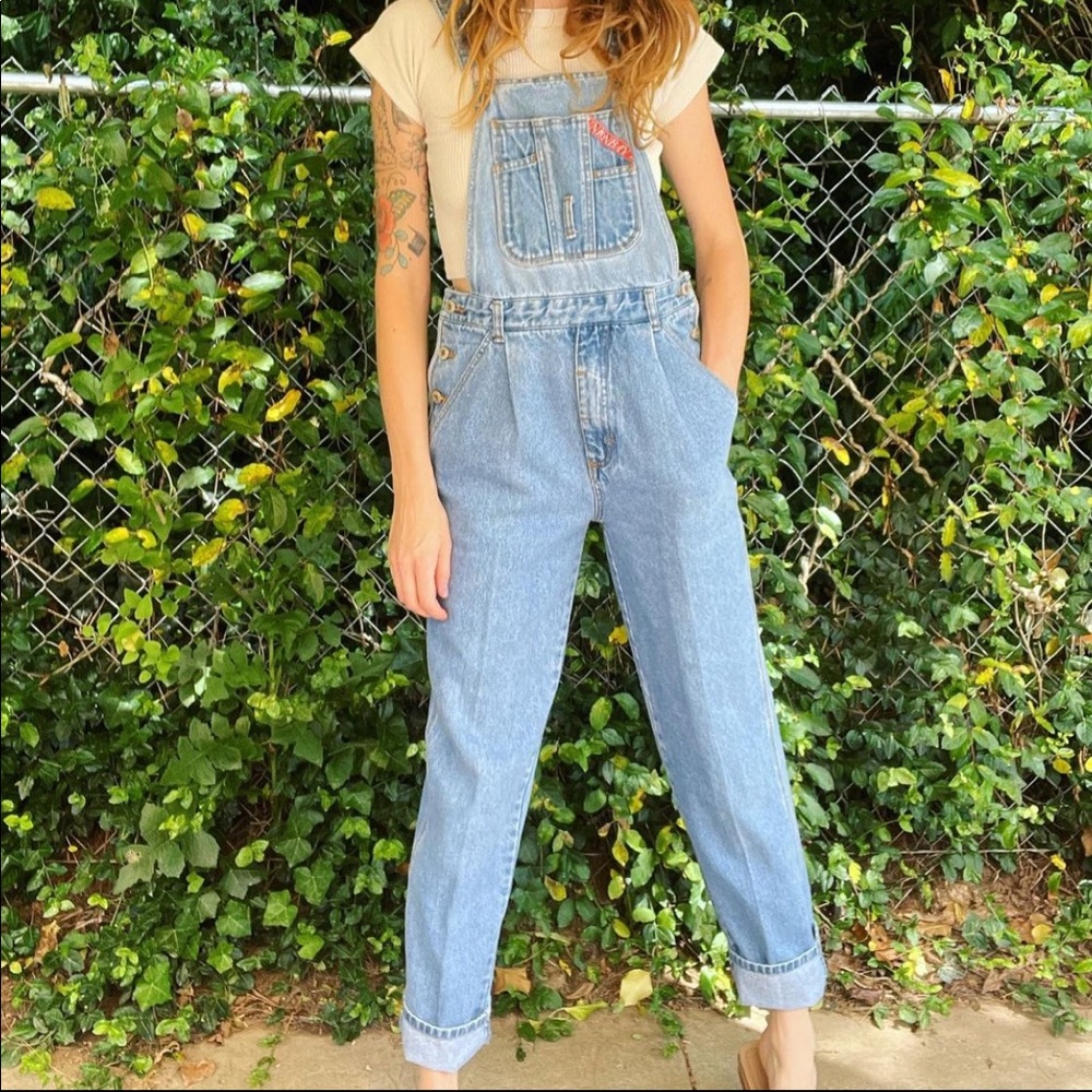 Vintage light wash Unionbay overalls. 100% cotton.